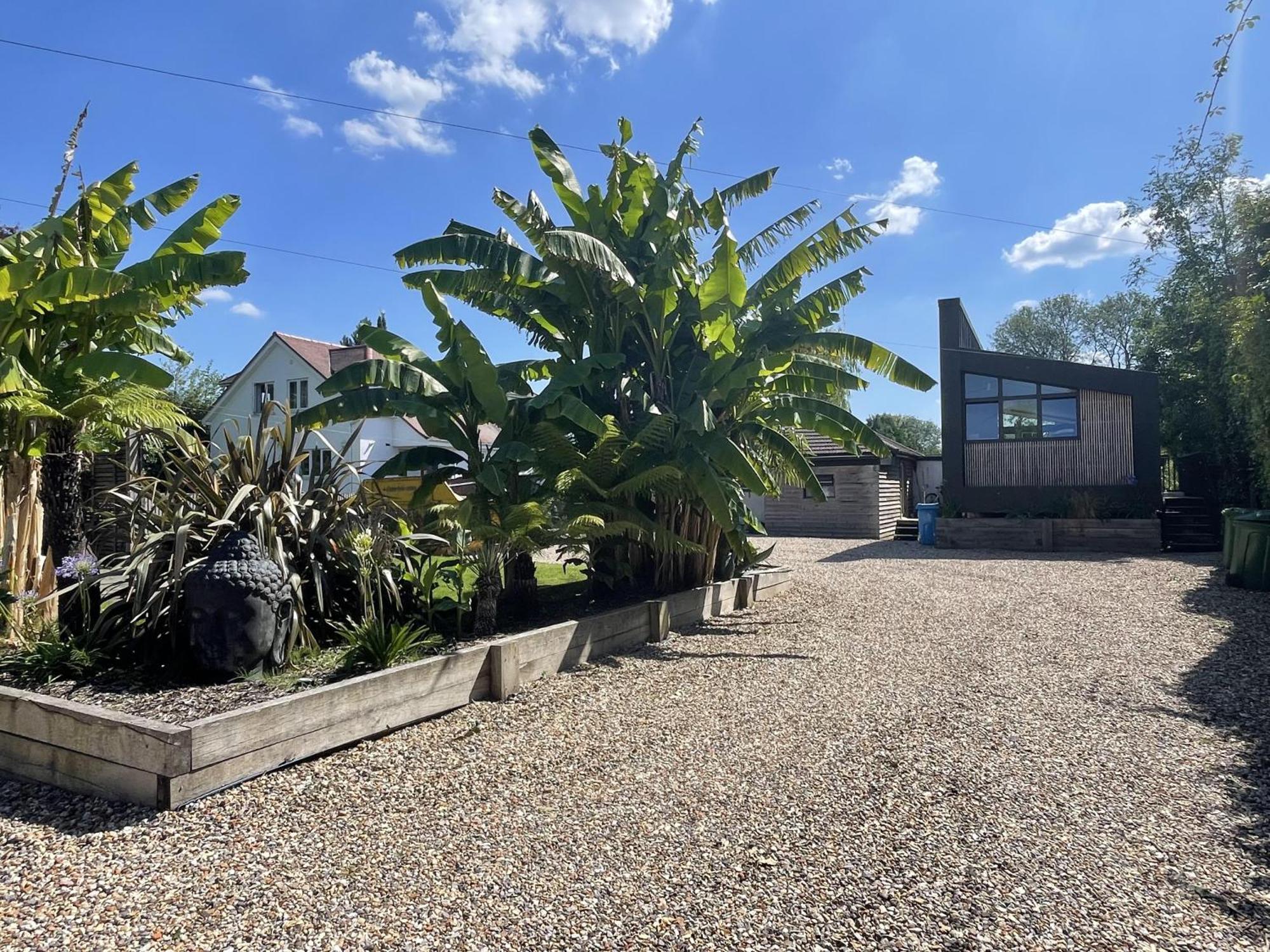 Holiday home River With Jacuzzi Fire And Boat Hire